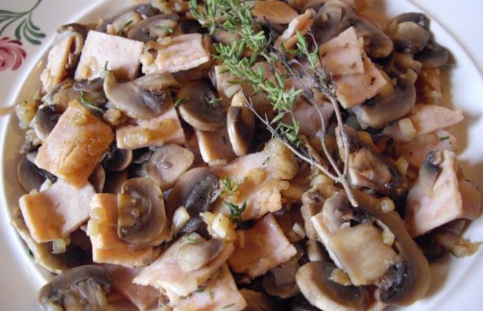 R�gime Dukan (recette minceur) : Fricass�e foresti�re au jambon #dukan https://www.proteinaute.com/recette-fricassee-forestiere-au-jambon-1293.html