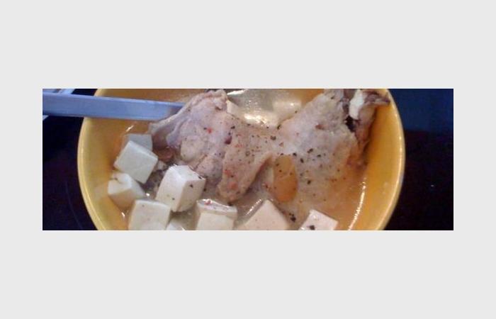 Rgime Dukan (recette minceur) : Soupe de poulet aux ds de tofu #dukan https://www.proteinaute.com/recette-soupe-de-poulet-aux-des-de-tofu-130.html