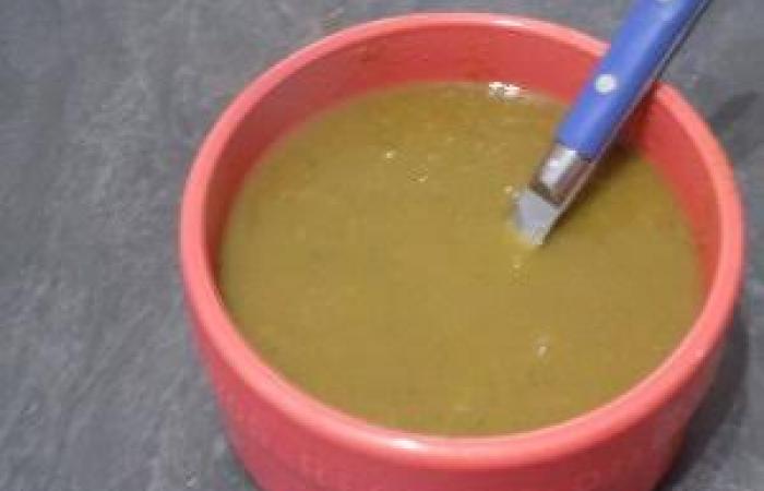 Régime Dukan (recette minceur) : Soupe céleri panais #dukan https://www.proteinaute.com/recette-soupe-celeri-panais-13058.html