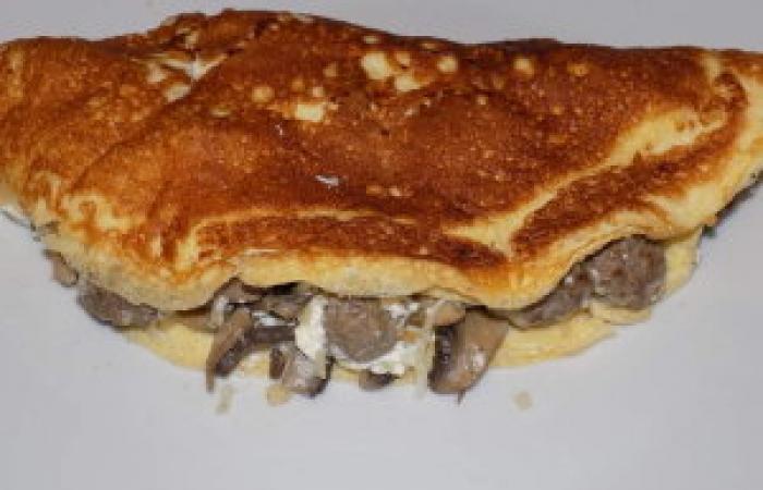 Régime Dukan (recette minceur) : Omelette soufflée boulettes et champignons #dukan https://www.proteinaute.com/recette-omelette-soufflee-boulettes-et-champignons-13071.html