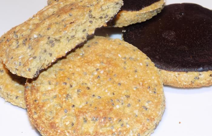 Régime Dukan (recette minceur) : Biscuits aux graines de chia et chocolat #dukan https://www.proteinaute.com/recette-biscuits-aux-graines-de-chia-et-chocolat-13142.html