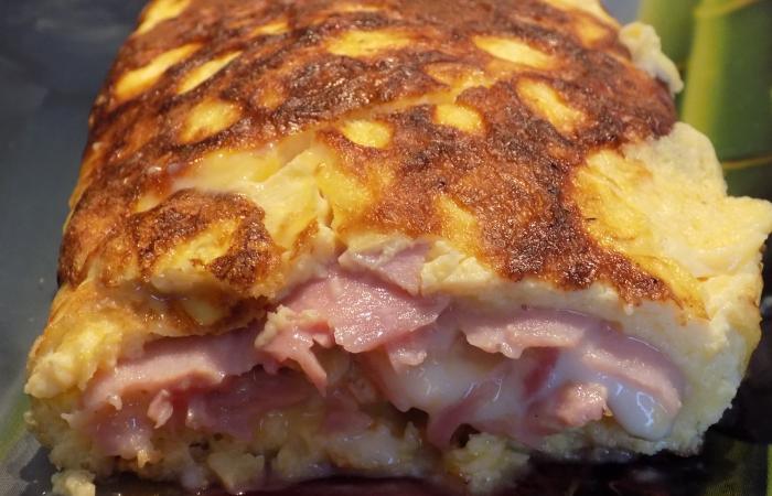 Régime Dukan (recette minceur) : Omelette jambon vache qui rit  #dukan https://www.proteinaute.com/recette-omelette-jambon-vache-qui-rit-13240.html