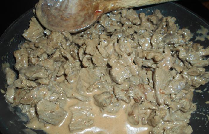 Régime Dukan (recette minceur) : Boeuf en sauce #dukan https://www.proteinaute.com/recette-boeuf-en-sauce-13349.html