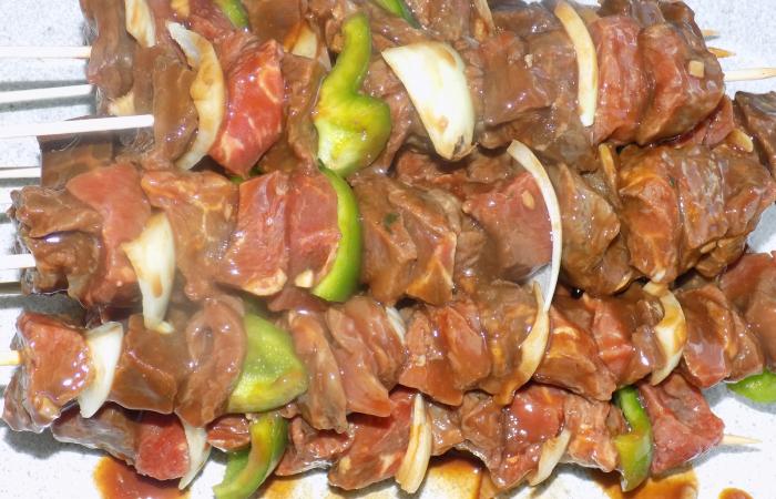 Régime Dukan (recette minceur) : Brochettes de boeuf sauce barbecue #dukan https://www.proteinaute.com/recette-brochettes-de-boeuf-sauce-barbecue-13377.html