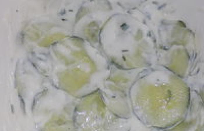 Régime Dukan (recette minceur) : Raita au concombre #dukan https://www.proteinaute.com/recette-raita-au-concombre-13406.html