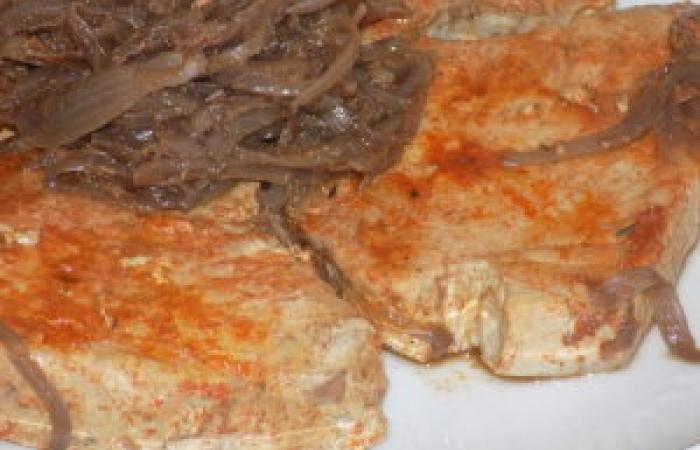 Régime Dukan (recette minceur) : Steaks de thon et chutney d'échalotes #dukan https://www.proteinaute.com/recette-steaks-de-thon-et-chutney-d-echalotes-13415.html