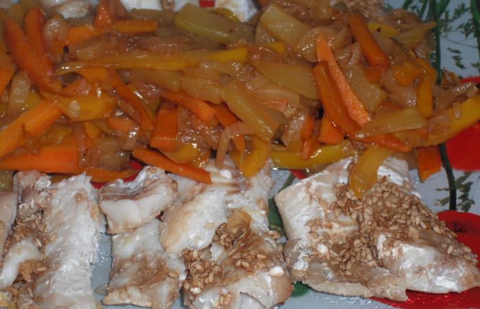 R�gime Dukan (recette minceur) : Pav�s de colin au s�same et petits l�gumes #dukan https://www.proteinaute.com/recette-paves-de-colin-au-sesame-et-petits-legumes-13433.html