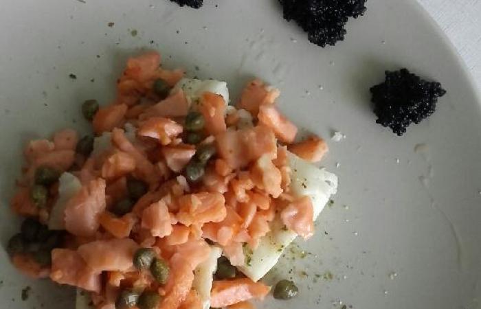 Rgime Dukan (recette minceur) : Cabillaud rapide avec lardon de saumon et cpres #dukan https://www.proteinaute.com/recette-cabillaud-rapide-avec-lardon-de-saumon-et-capres-13469.html