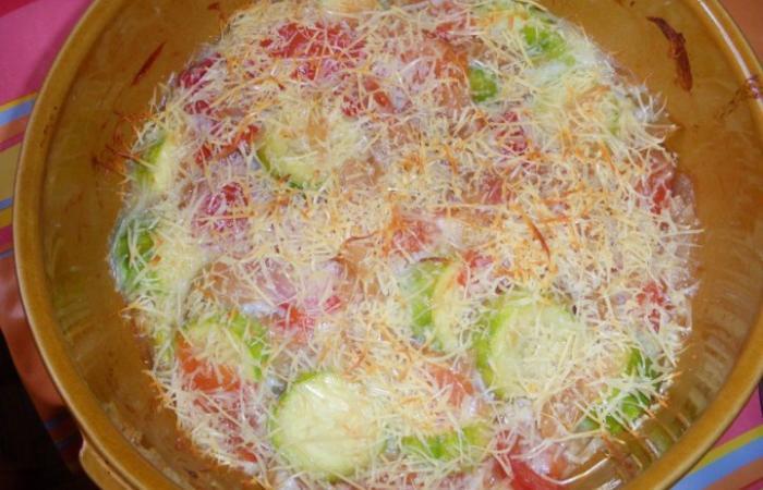 R�gime Dukan (recette minceur) : Gratin de courgettes/tomates/oignons #dukan https://www.proteinaute.com/recette-gratin-de-courgettes-tomates-oignons-1348.html