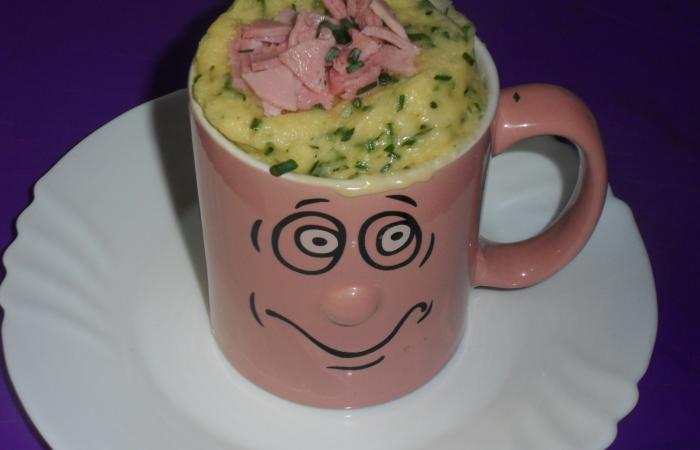 Rgime Dukan (recette minceur) : Mug cake jambon yaourt et ciboulette  #dukan https://www.proteinaute.com/recette-mug-cake-jambon-yaourt-et-ciboulette-13498.html