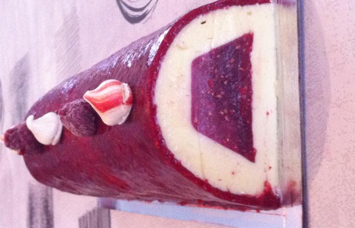 R�gime Dukan (recette minceur) : B�che glac�e vanille et framboise #dukan https://www.proteinaute.com/recette-buche-glacee-vanille-et-framboise-13594.html