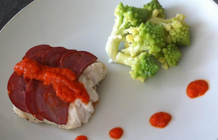 Régime Dukan (recette minceur) : Pavés de julienne en écailles épicées et crème de poivrons #dukan https://www.proteinaute.com/recette-paves-de-julienne-en-ecailles-epicees-et-creme-de-poivrons-13603.html