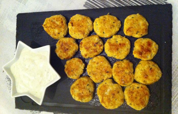 Régime Dukan (recette minceur) : Nuggets de poulet à l'indienne et sauce yaourt #dukan https://www.proteinaute.com/recette-nuggets-de-poulet-a-l-indienne-et-sauce-yaourt-13684.html
