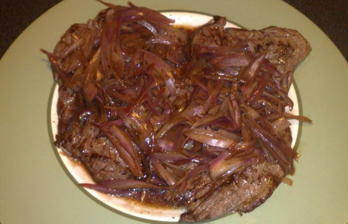 Rgime Dukan (recette minceur) : Bavette ou onglet sauce chalote #dukan https://www.proteinaute.com/recette-bavette-ou-onglet-sauce-echalote-1373.html