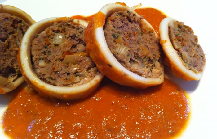 Régime Dukan (recette minceur) : Encornets/calamars farcis #dukan https://www.proteinaute.com/recette-encornets-calamars-farcis-13781.html
