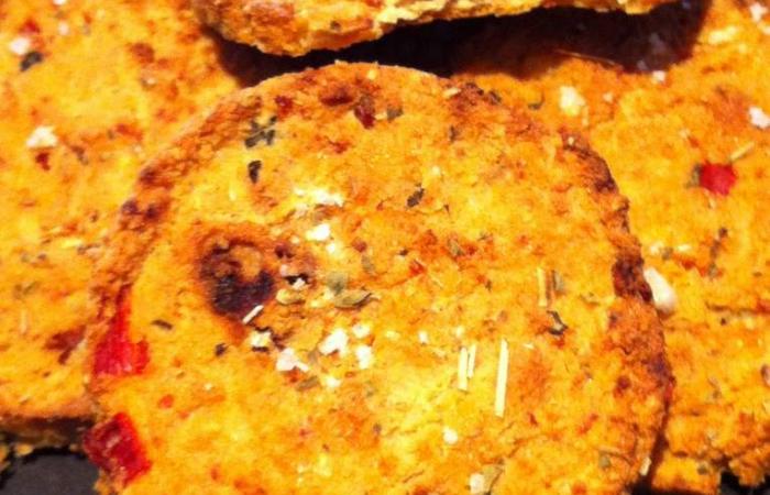Régime Dukan (recette minceur) : Biscuits salés, chorizo, piquillos et tomates séchées #dukan https://www.proteinaute.com/recette-biscuits-sales-chorizo-piquillos-et-tomates-sechees-13794.html