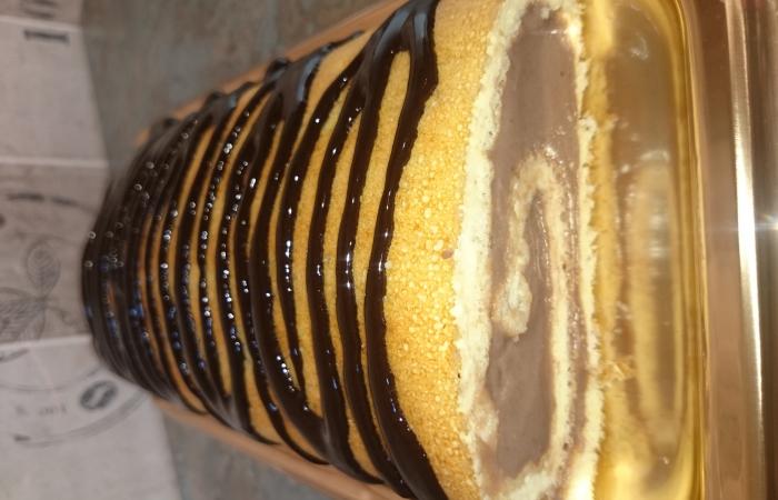 Régime Dukan (recette minceur) : Roulé à la crème praliné et sa ganache chocolat #dukan https://www.proteinaute.com/recette-roule-a-la-creme-praline-et-sa-ganache-chocolat-13798.html