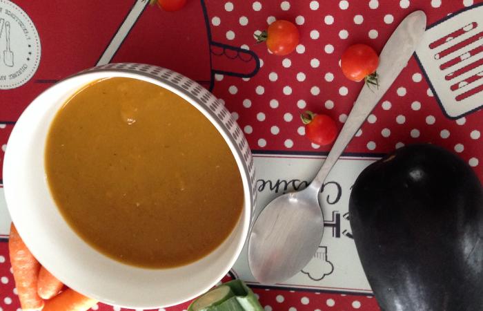 Régime Dukan (recette minceur) : Velouté de légumes mi-saison au thermomix #dukan https://www.proteinaute.com/recette-veloute-de-legumes-mi-saison-au-thermomix-13882.html