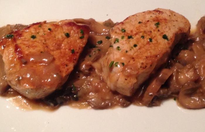 R�gime Dukan (recette minceur) : Grenadins de veau sauce mad�re #dukan https://www.proteinaute.com/recette-grenadins-de-veau-sauce-madere-13923.html