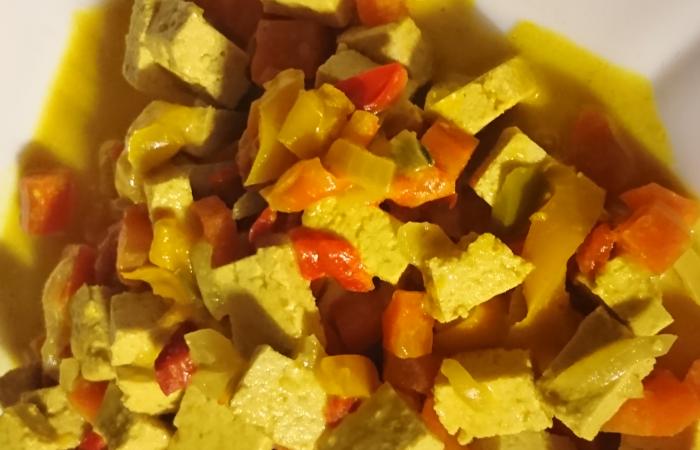 Rgime Dukan (recette minceur) : Tofu au curry et lait de coco  #dukan https://www.proteinaute.com/recette-tofu-au-curry-et-lait-de-coco-13944.html