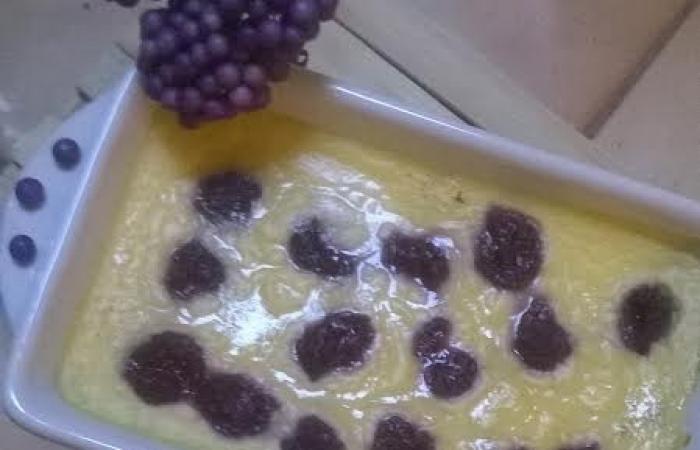 R�gime Dukan (recette minceur) : Far 'presque Breton' aux framboises #dukan https://www.proteinaute.com/recette-far-presque-breton-aux-framboises-1440.html
