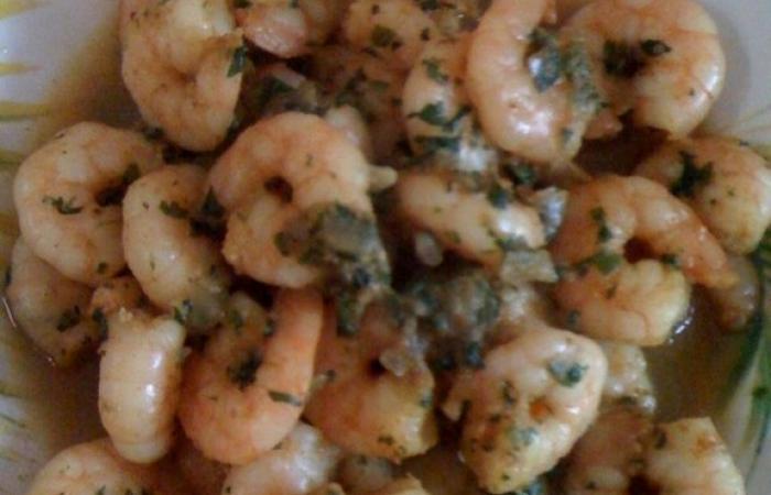 Rgime Dukan (recette minceur) : Curry de crevettes persilles #dukan https://www.proteinaute.com/recette-curry-de-crevettes-persillees-1622.html