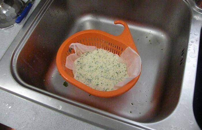 R�gime Dukan (recette minceur) : Fromage ail et fines herbes maison #dukan https://www.proteinaute.com/recette-fromage-ail-et-fines-herbes-maison-1844.html