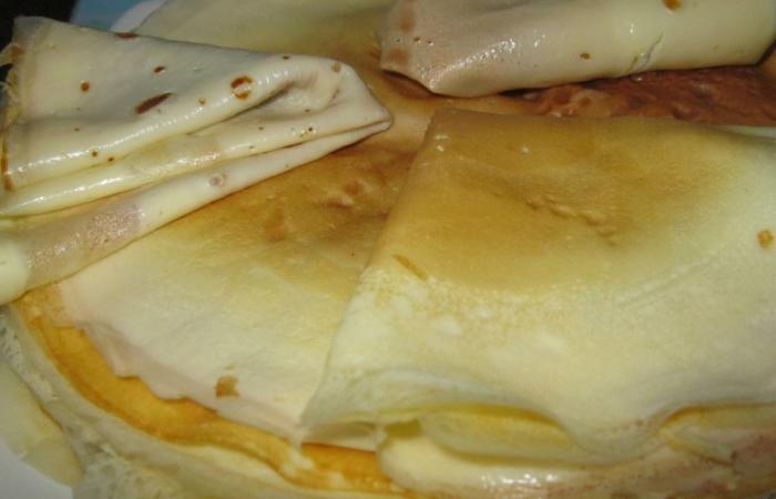 Régime Dukan (recette minceur) : Crêpes Dukan avec 30g de maïzena et blanc d'oeuf en poudre #dukan https://www.proteinaute.com/recette-crepes-dukan-avec-30g-de-maizena-et-blanc-d-oeuf-en-poudre-2498.html