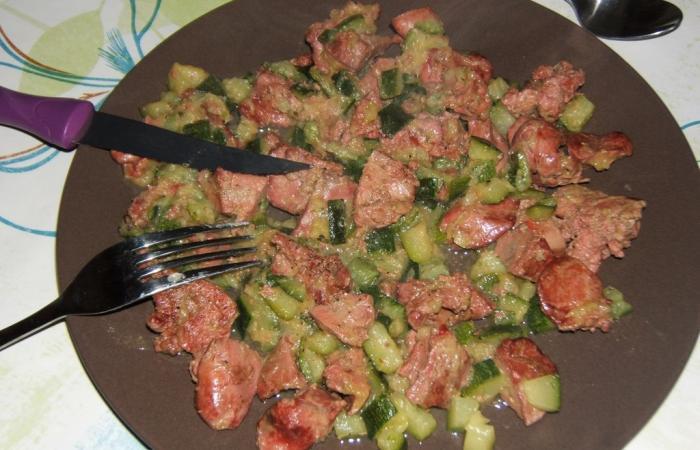 Po�l�e de foie de volaille aux courgettes