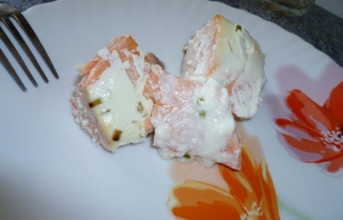 Rgime Dukan (recette minceur) : Pav de saumon sauce au yaourt #dukan https://www.proteinaute.com/recette-pave-de-saumon-sauce-au-yaourt-255.html