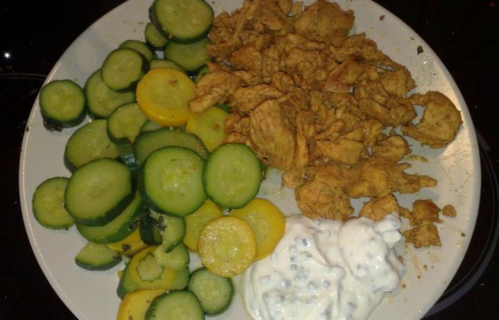 Régime Dukan (recette minceur) : Poulet façon Kebab (avec sauce blanche) #dukan https://www.proteinaute.com/recette-poulet-facon-kebab-avec-sauce-blanche-2614.html