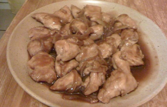 R�gime Dukan (recette minceur) : Poulet saut� aux oignons (Asie) #dukan https://www.proteinaute.com/recette-poulet-saute-aux-oignons-asie-2655.html