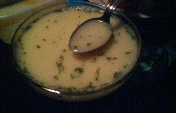 Rgime Dukan (recette minceur) : Soupe de Papi Jeannot revisite (aux oeufs) #dukan https://www.proteinaute.com/recette-soupe-de-papi-jeannot-revisitee-aux-oeufs-2662.html