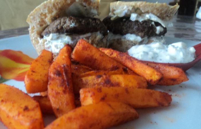 Rgime Dukan (recette minceur) : Dudu burger frites avec sa sauce blanche #dukan https://www.proteinaute.com/recette-dudu-burger-frites-avec-sa-sauce-blanche-2682.html
