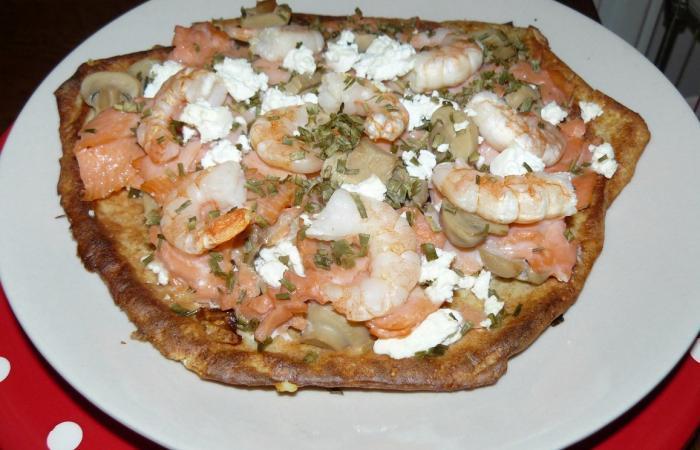 R�gime Dukan (recette minceur) : Pizza au saumon fum� crevettes, champignon et carr� frais #dukan https://www.proteinaute.com/recette-pizza-au-saumon-fume-crevettes-champignon-et-carre-frais-2708.html