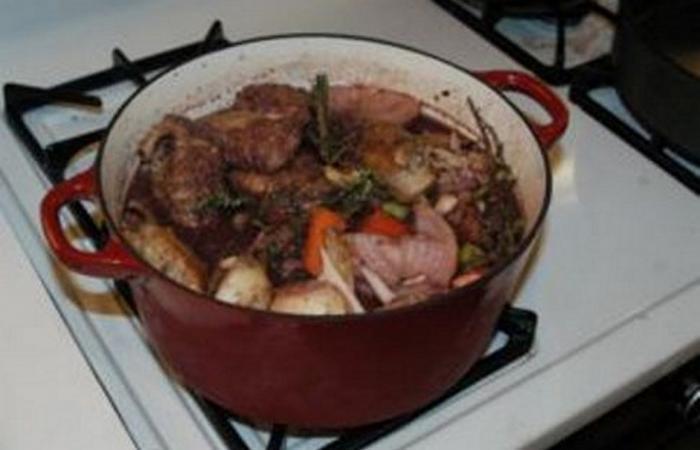 Régime Dukan (recette minceur) : Coq au vin #dukan https://www.proteinaute.com/recette-coq-au-vin-2880.html