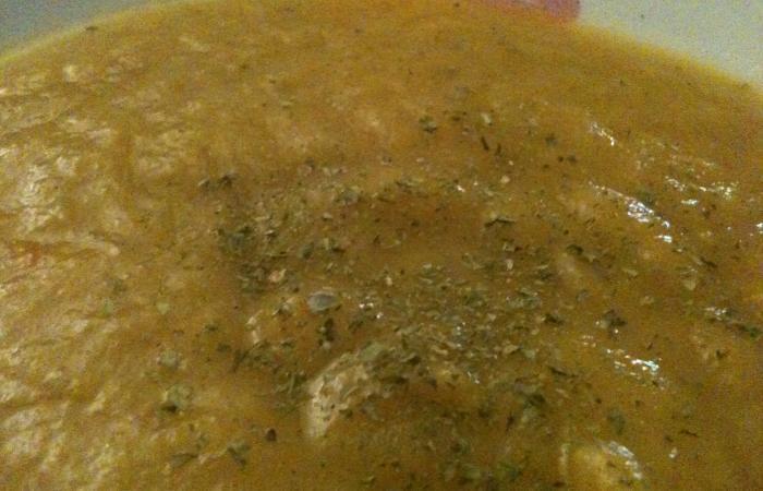 Régime Dukan (recette minceur) : Soupe de légumes onctueuse #dukan https://www.proteinaute.com/recette-soupe-de-legumes-onctueuse-2904.html