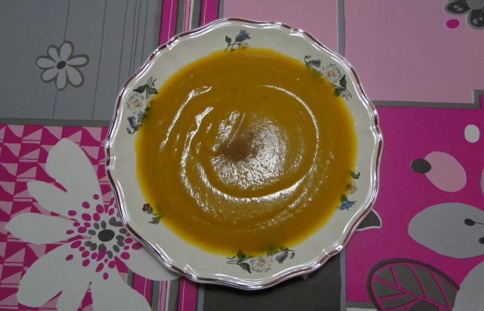 Régime Dukan (recette minceur) : Soupe au potiron #dukan https://www.proteinaute.com/recette-soupe-au-potiron-2913.html