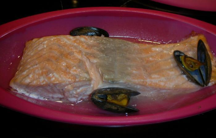 R�gime Dukan (recette minceur) : Saumon aux moules #dukan https://www.proteinaute.com/recette-saumon-aux-moules-3039.html