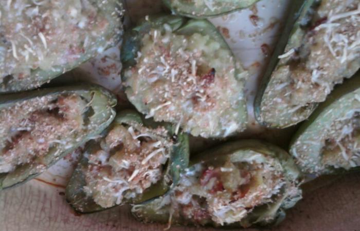 Régime Dukan (recette minceur) : Christophines farcies #dukan https://www.proteinaute.com/recette-christophines-farcies-3062.html