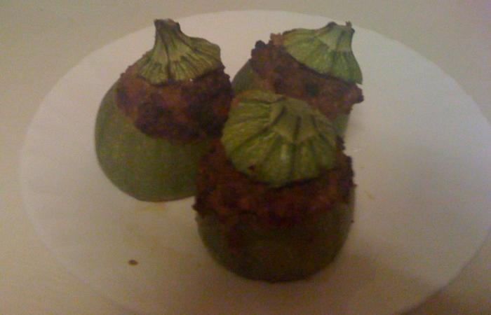 R�gime Dukan (recette minceur) : Courgettes rondes farcies #dukan https://www.proteinaute.com/recette-courgettes-rondes-farcies-3152.html