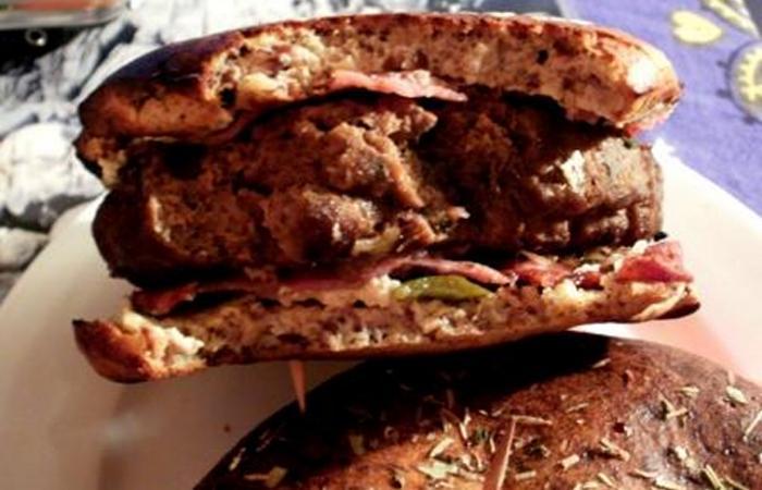 Régime Dukan (recette minceur) : Hamburger sans son #dukan https://www.proteinaute.com/recette-hamburger-sans-son-3156.html