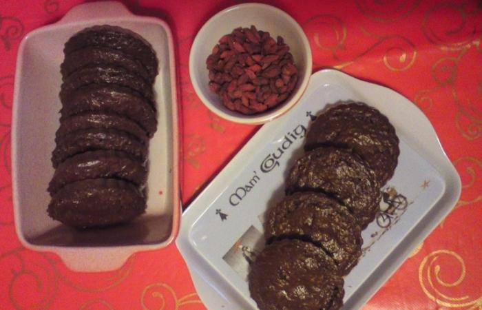 Régime Dukan (recette minceur) : Tartelettes délicieuses au chocolat, amande et baies de goji #dukan https://www.proteinaute.com/recette-tartelettes-delicieuses-au-chocolat-amande-et-baies-de-goji-3289.html