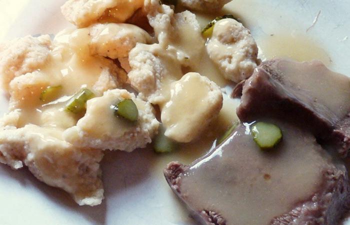 R�gime Dukan (recette minceur) : Langue de boeuf sauce blanche aux cornichons #dukan https://www.proteinaute.com/recette-langue-de-boeuf-sauce-blanche-aux-cornichons-3326.html
