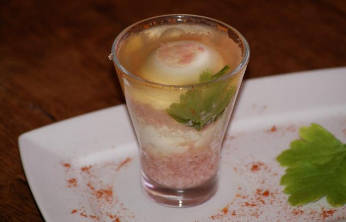 Oeufs en gel�e au jambon