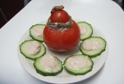 Recette Dukan : Religieuse de tomate au thon sur lit de verdure