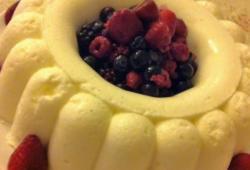 Recette Dukan : Bavarois vanille et fleur d'oranger aux fruits rouges