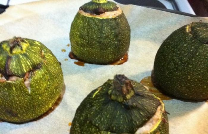 Rgime Dukan (recette minceur) : Courgette ronde farcie  #dukan https://www.proteinaute.com/recette-courgette-ronde-farcie-3572.html