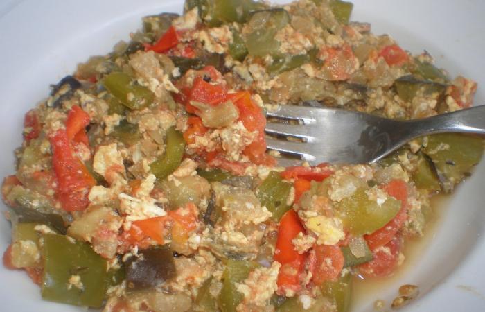Régime Dukan (recette minceur) : Ratatouille aux oeufs #dukan https://www.proteinaute.com/recette-ratatouille-aux-oeufs-3627.html