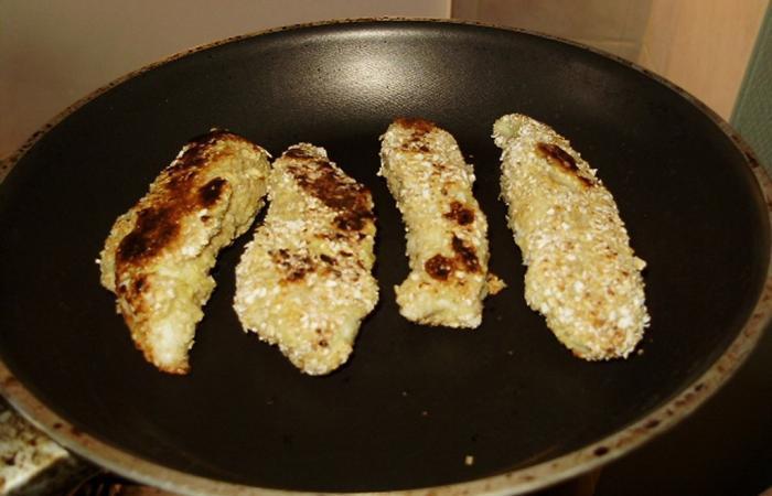 Régime Dukan (recette minceur) : Aiguillette de poulet panées #dukan https://www.proteinaute.com/recette-aiguillette-de-poulet-panees-3716.html